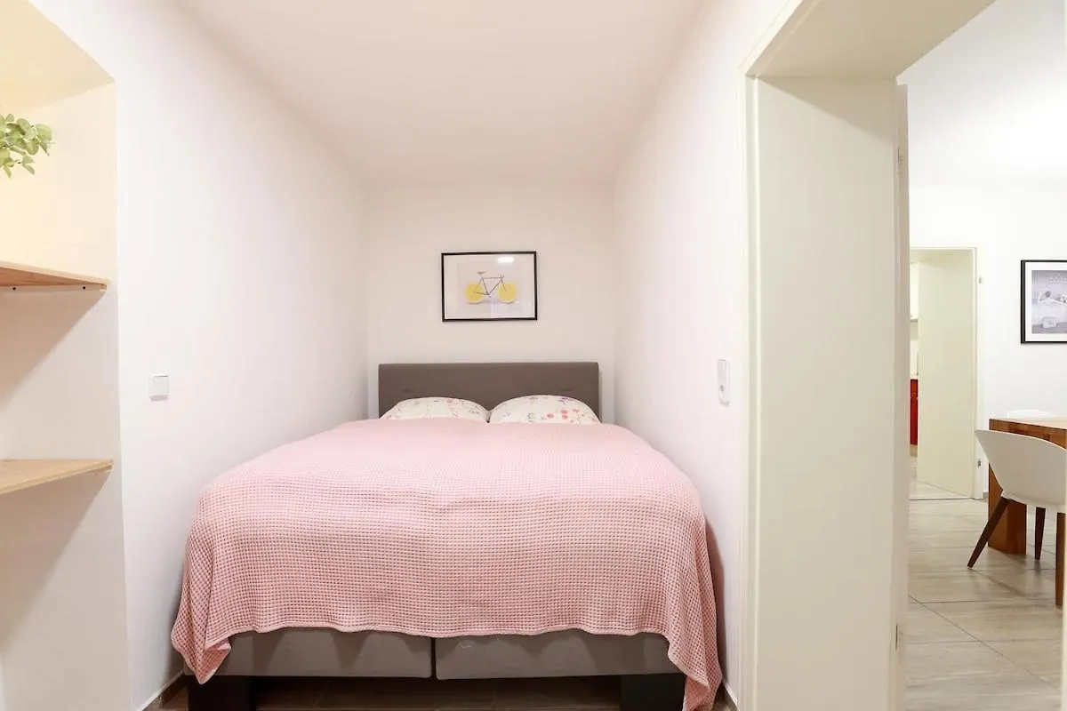 S37 Room22 Apartment Bergmannkiez Berlin